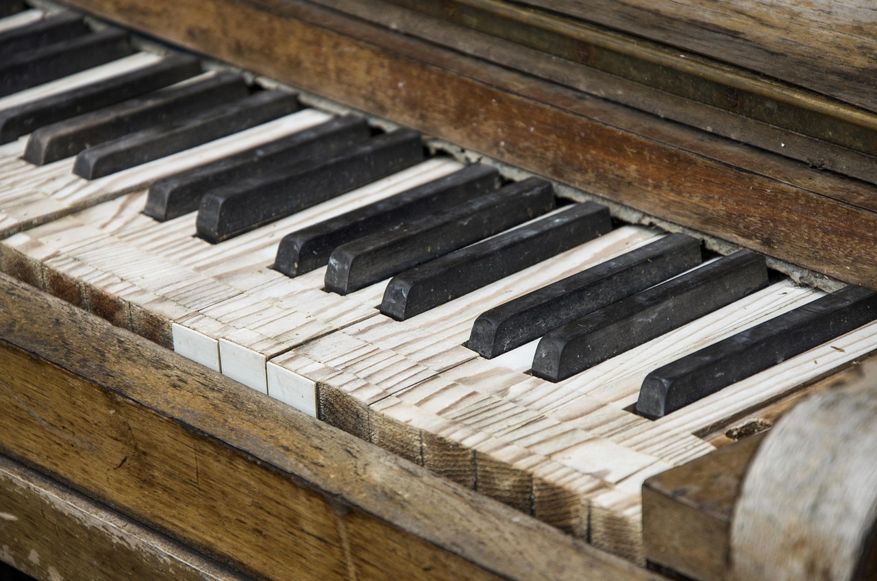 Vintage piano keys